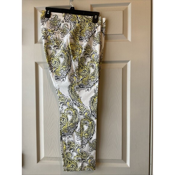 Ann Taylor, Carnegie Crop Pants, Mid-Rise,  Yellow Floral Print, Size: 8 - Picture 1 of 7